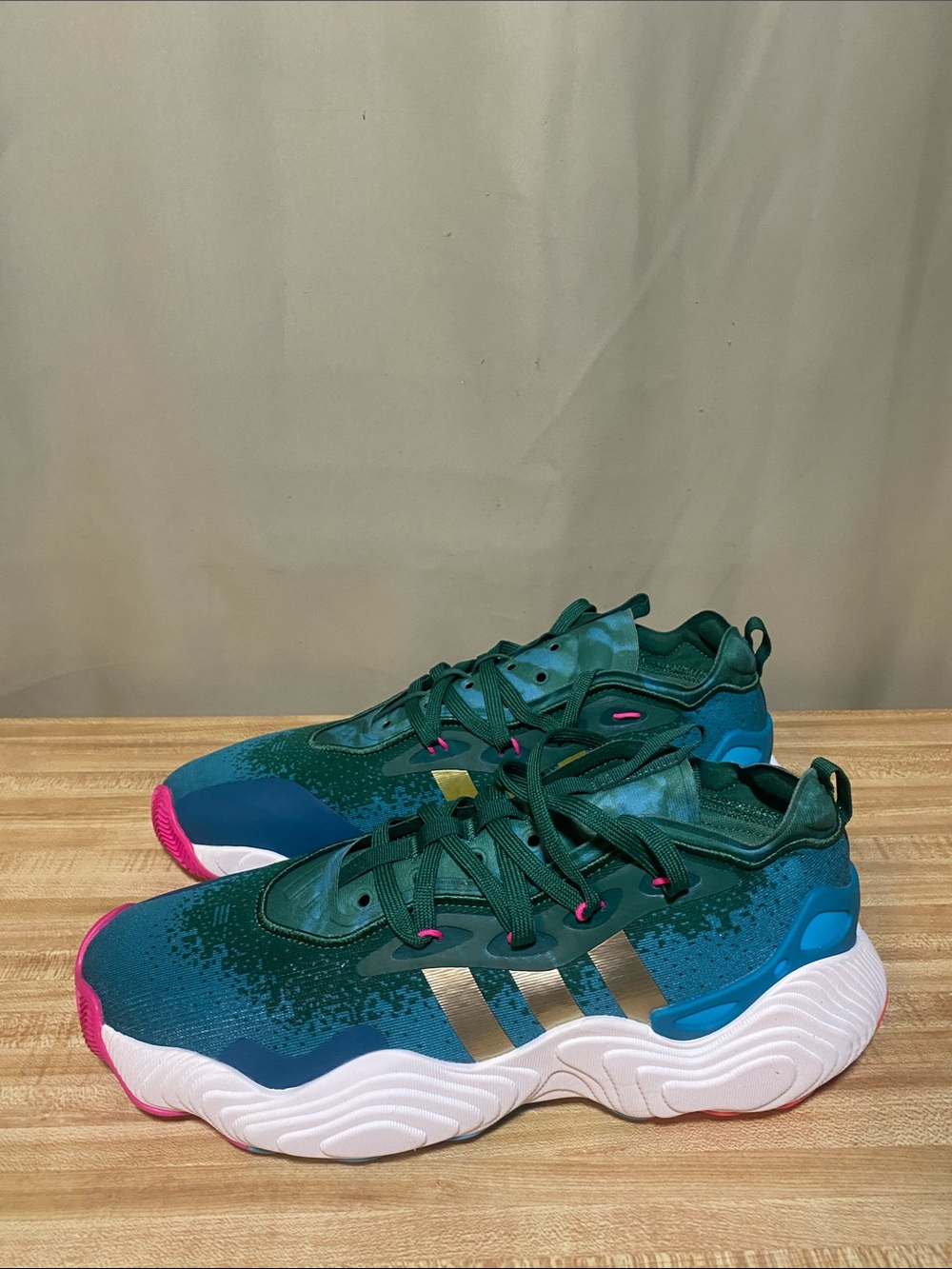 Adidas Trae Young 3 96’ Olympics Basketball Shoes Green Gold Men’s size 12